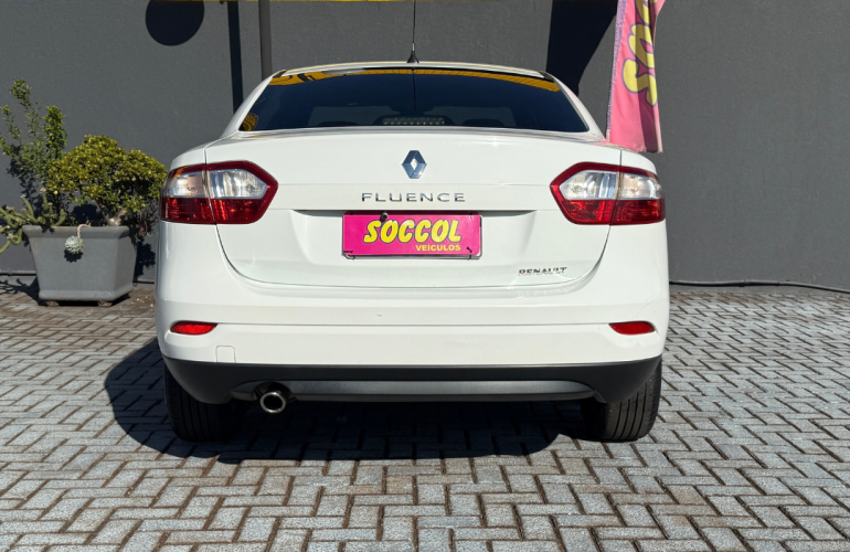Renault Fluence 2.0 16V Dynamique (Flex) - Foto #8