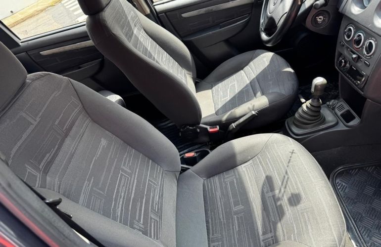 Chevrolet Prisma 1.4 MPFi Maxx 8v - Foto #2