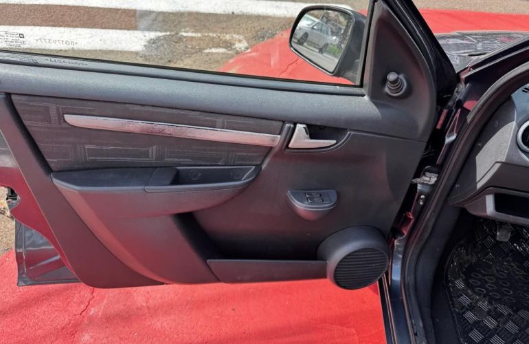 Chevrolet Prisma 1.4 MPFi Maxx 8v - Foto #7
