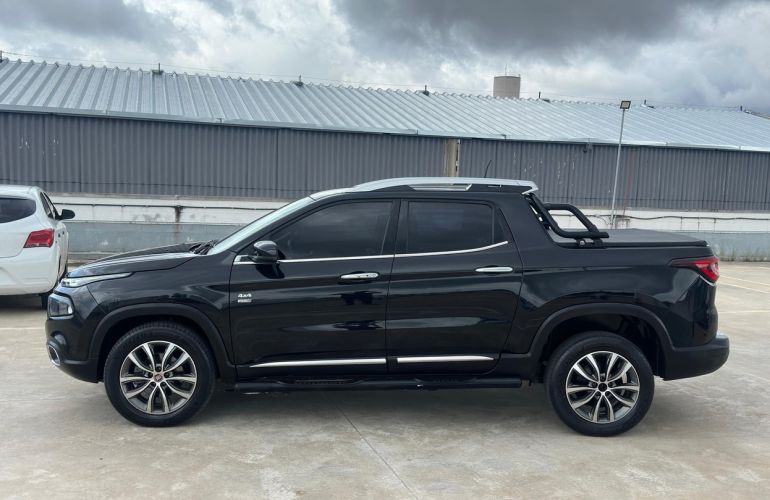 Fiat Toro 2.0 16V Turbo Volcano 4WD At9 - Foto #2