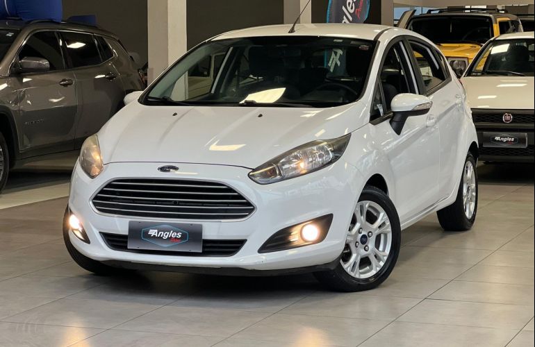 Ford Fiesta 1.6 SE Hatch 16v - Foto #3