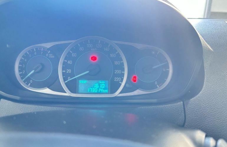 Ford Ka + 1.0 Ti-vct Flex SE Plus Manual - Foto #8