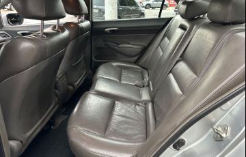 Honda Civic 1.8 LXS 16v - Foto #5