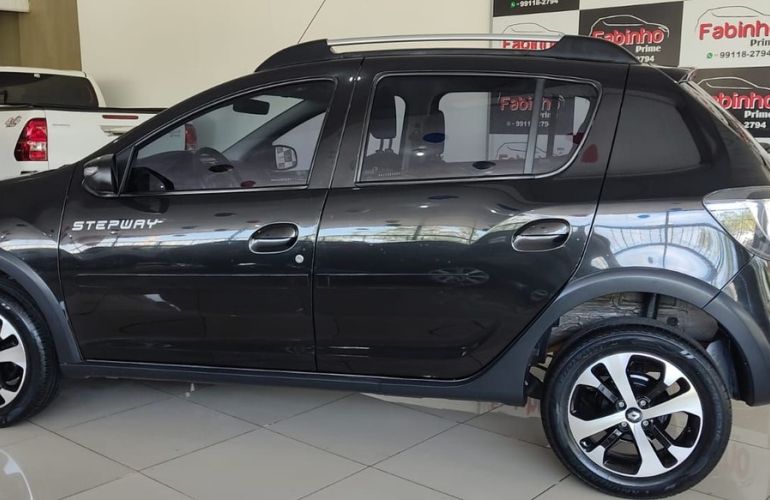Renault Sandero 1.6 Stepway 8v - Foto #3