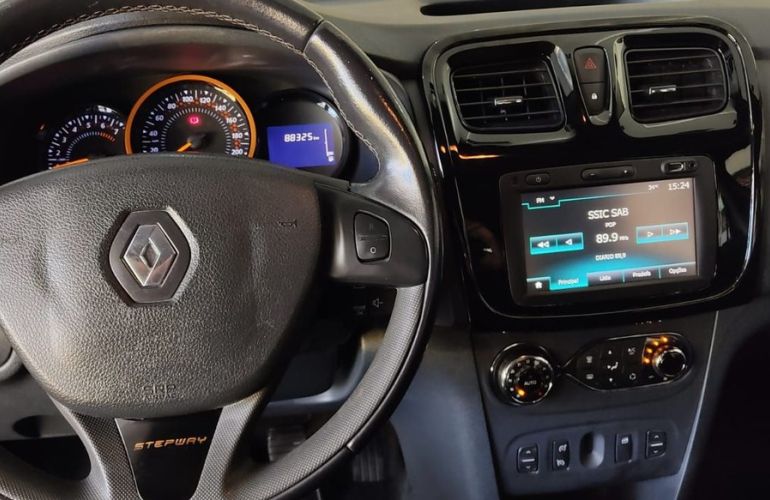 Renault Sandero 1.6 Stepway 8v - Foto #8
