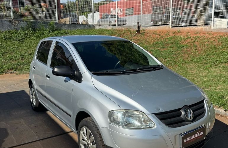 Volkswagen Fox 1.0 Mi 8v - Foto #3