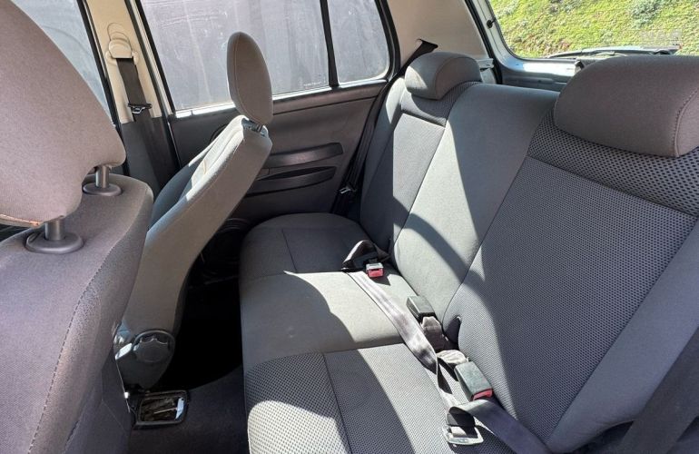 Volkswagen Fox 1.0 Mi 8v - Foto #10
