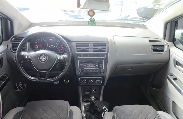 Volkswagen Fox 1.6 Msi Highline 16v - Foto #7