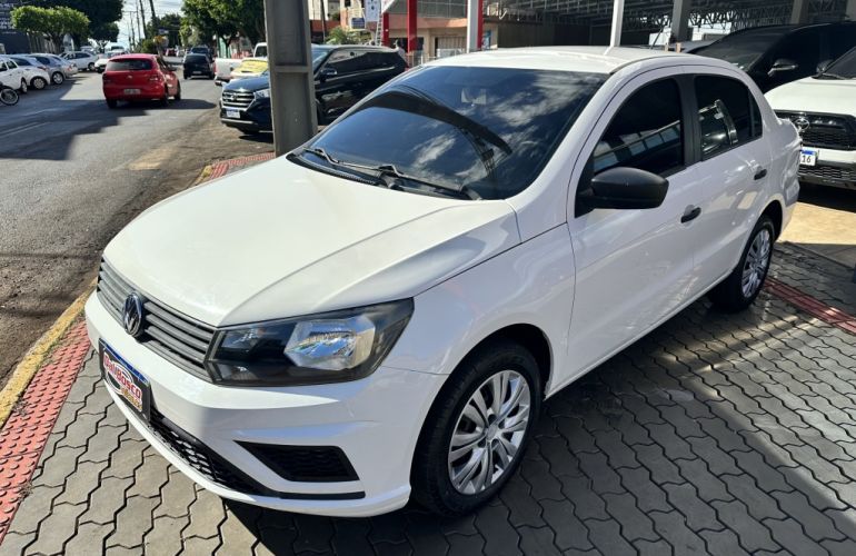 Volkswagen Voyage 1.6 MSI (Flex) - Foto #1