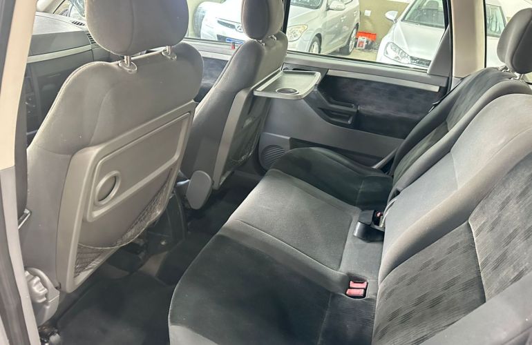 Chevrolet Meriva 1.8 MPFi Maxx 8V Flex 4p Manual - Foto #4