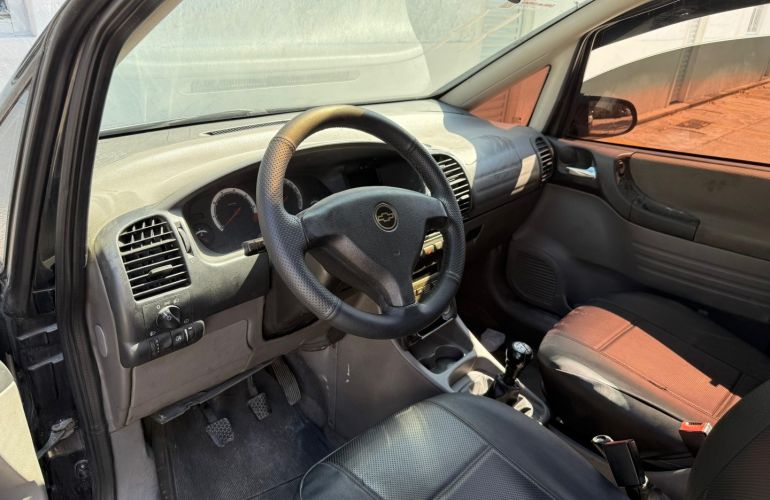 Chevrolet Zafira 2.0 MPFi Comfort 8V Flex 4p Manual - Foto #7