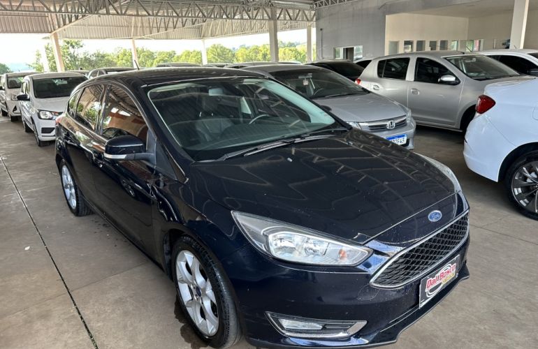 Ford Focus Hatch SE 2.0 16V PowerShift - Foto #3