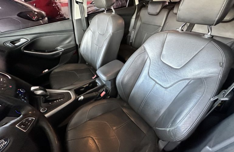 Ford Focus Hatch SE 2.0 16V PowerShift - Foto #7
