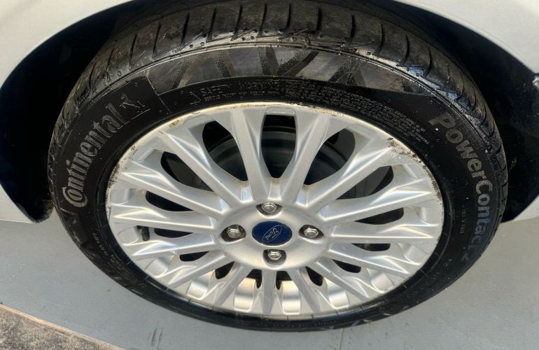Ford New Fiesta Titanium 1.6 16V - Foto #5