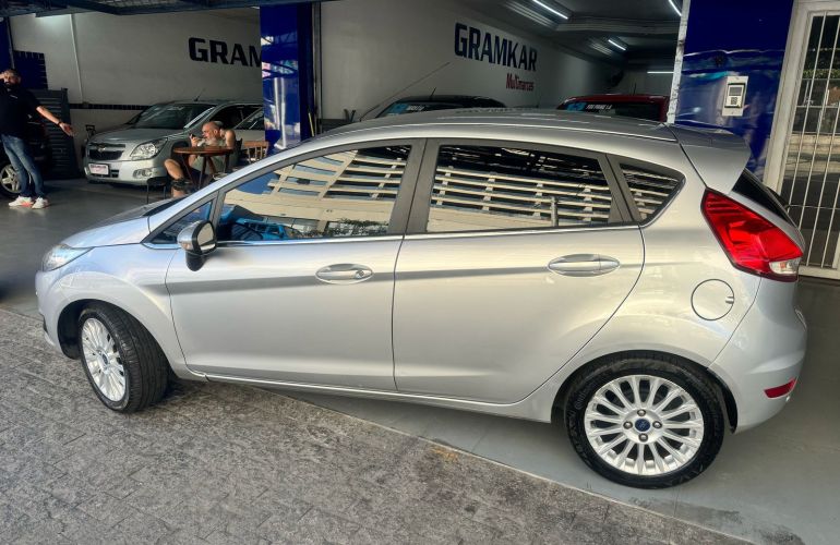 Ford New Fiesta Titanium 1.6 16V - Foto #6