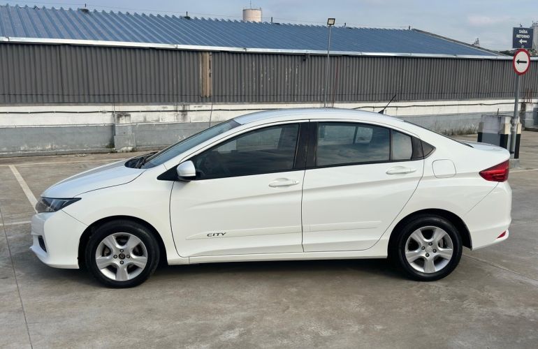 Honda City 1.5 DX 16v - Foto #2