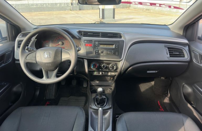 Honda City 1.5 DX 16v - Foto #10