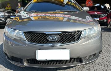 Kia Cerato 1.6 Sedan 16v - Foto #3