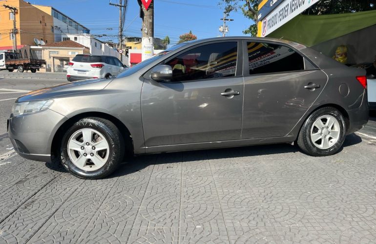 Kia Cerato 1.6 Sedan 16v - Foto #5