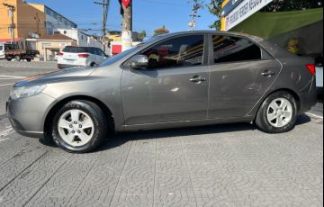 Kia Cerato 1.6 Sedan 16v - Foto #5