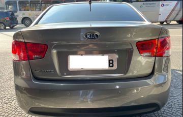 Kia Cerato 1.6 Sedan 16v - Foto #6