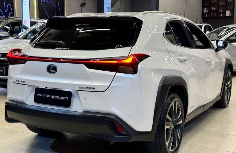 Lexus Ux 250h 2.0 Vvt-i Dynamic - Foto #4