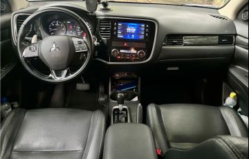 Mitsubishi Outlander 2.2 4x4 16V Diesel 4p Automático - Foto #3