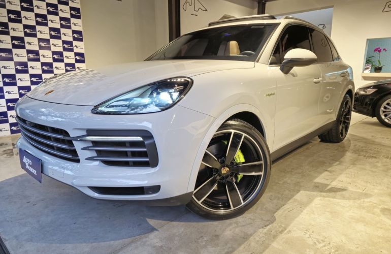 Porsche Cayenne 3.0 V6 E-hybrid AWD S - Foto #3