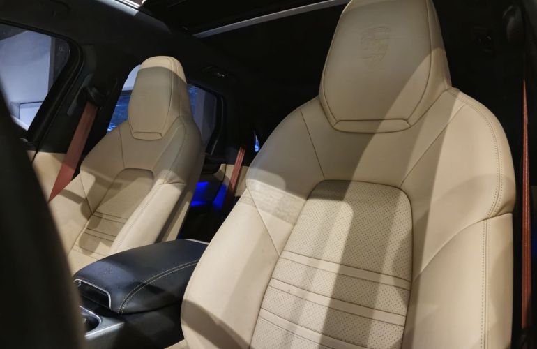 Porsche Cayenne 3.0 V6 E-hybrid AWD S - Foto #4