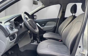 Renault Logan 1.6 Dynamique 8v - Foto #4