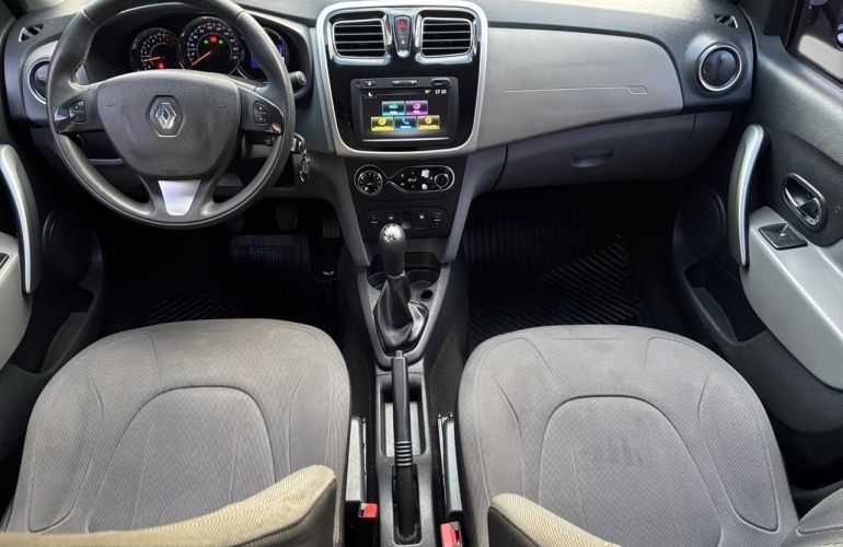 Renault Logan 1.6 Dynamique 8v - Foto #7