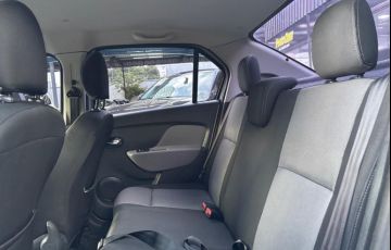 Renault Logan 1.6 Dynamique 8v - Foto #8
