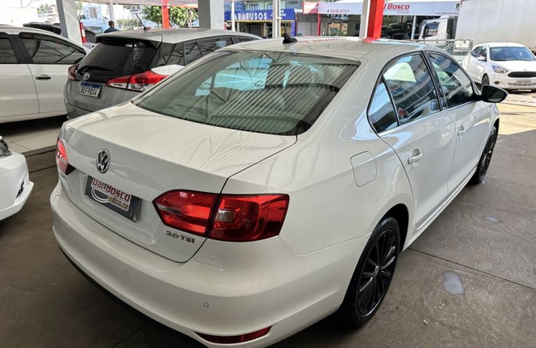 Volkswagen Jetta 2.0 TSI Highline DSG - Foto #6