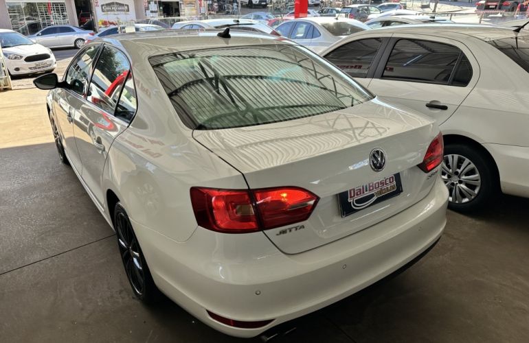 Volkswagen Jetta 2.0 TSI Highline DSG - Foto #8