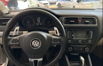 Volkswagen Jetta 2.0 TSI Highline DSG - Foto #10