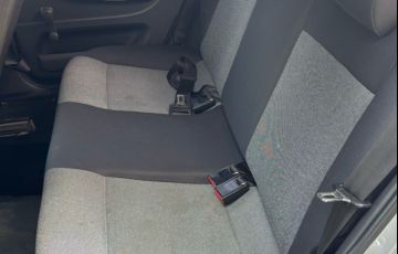 Volkswagen Voyage 1.0 Mi 8v - Foto #9