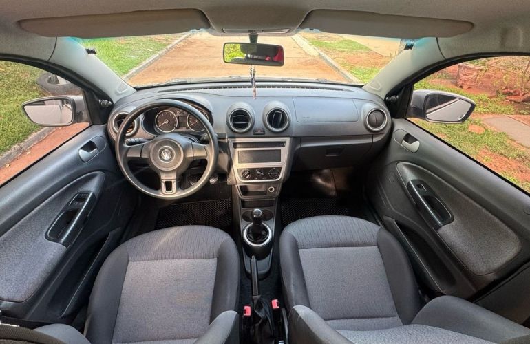 Volkswagen Voyage 1.0 Mi 8v - Foto #10