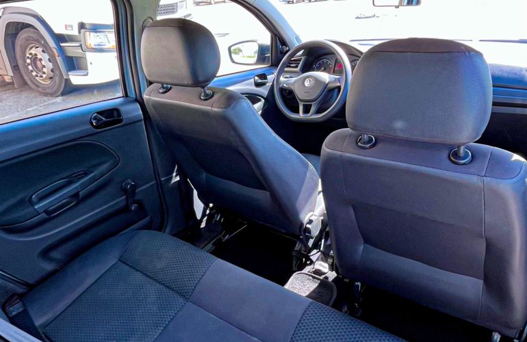 Volkswagen Voyage 1.6 - Foto #2