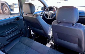 Volkswagen Voyage 1.6 - Foto #2