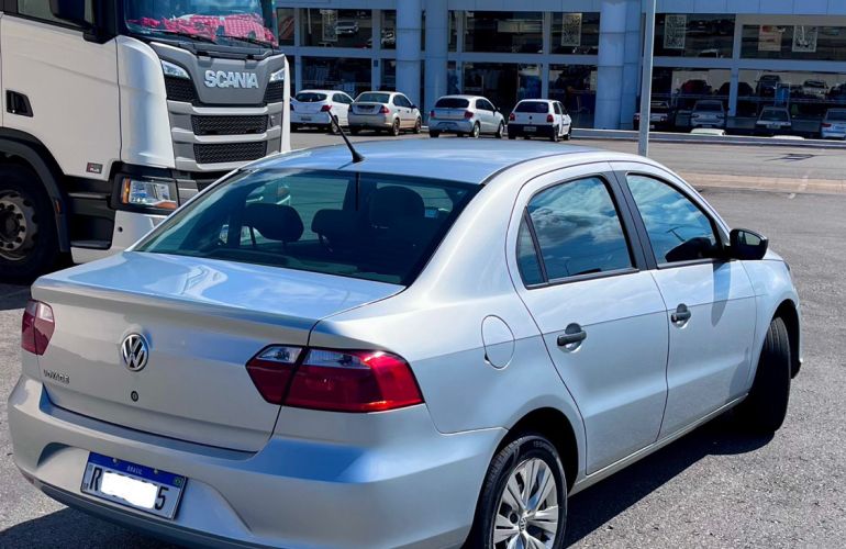 Volkswagen Voyage 1.6 - Foto #3
