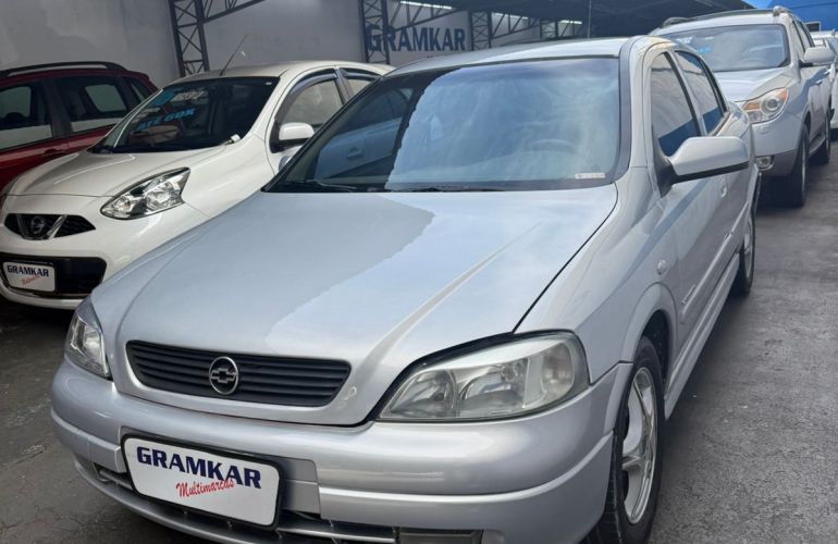 Chevrolet Astra Sedan 2.0 16V - Foto #3
