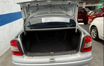Chevrolet Astra Sedan 2.0 16V - Foto #9