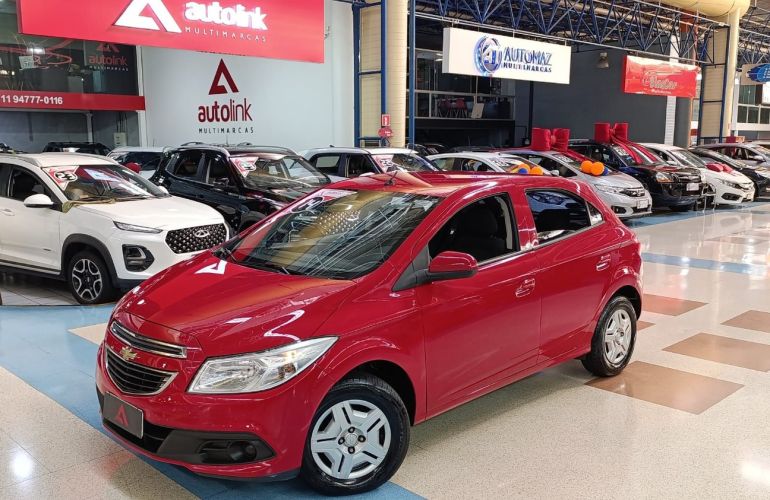 Chevrolet Onix 1.0 MPFi LT 8v - Foto #1