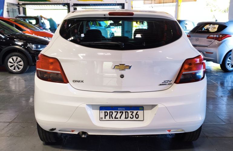 Chevrolet Onix 1.0 MPFi Joy 8v - Foto #3