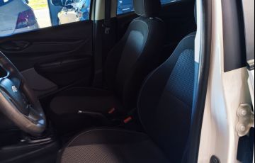 Chevrolet Onix 1.0 MPFi Joy 8v - Foto #9