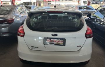Ford Focus Hatch SE 2.0 PowerShift - Foto #4