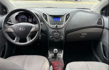 Hyundai Hb20s 1.6 Comfort Plus 16v - Foto #4