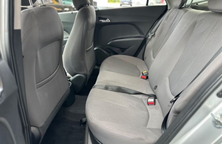 Hyundai Hb20s 1.6 Comfort Plus 16v - Foto #6