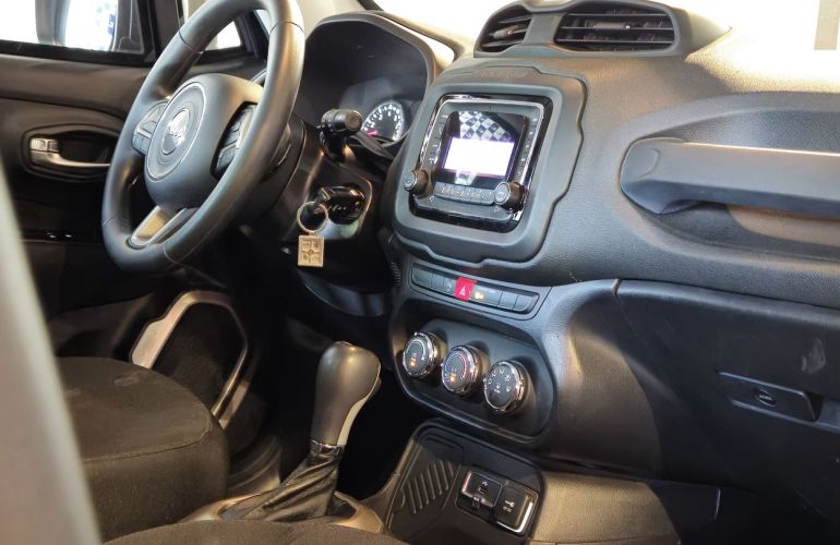 Jeep Renegade 1.8 16V Sport - Foto #8