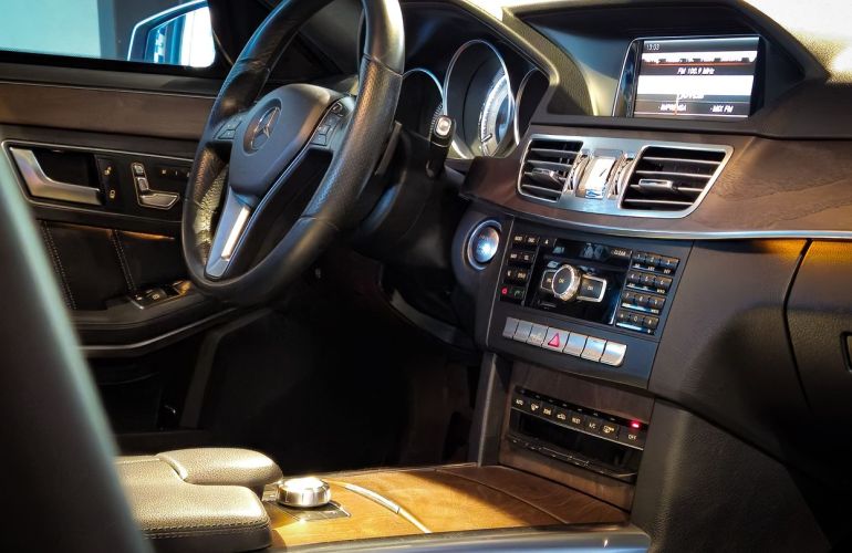 Mercedes-Benz E 350 3.5 Avantgarde V6 - Foto #9